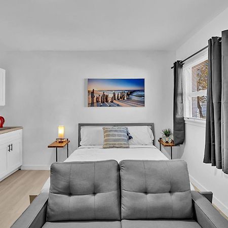 Young Circle & Hollywood Blvd Posh Studio Suite מראה חיצוני תמונה