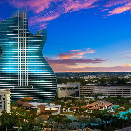Young Circle & Hollywood Blvd Posh Studio Suite מראה חיצוני תמונה