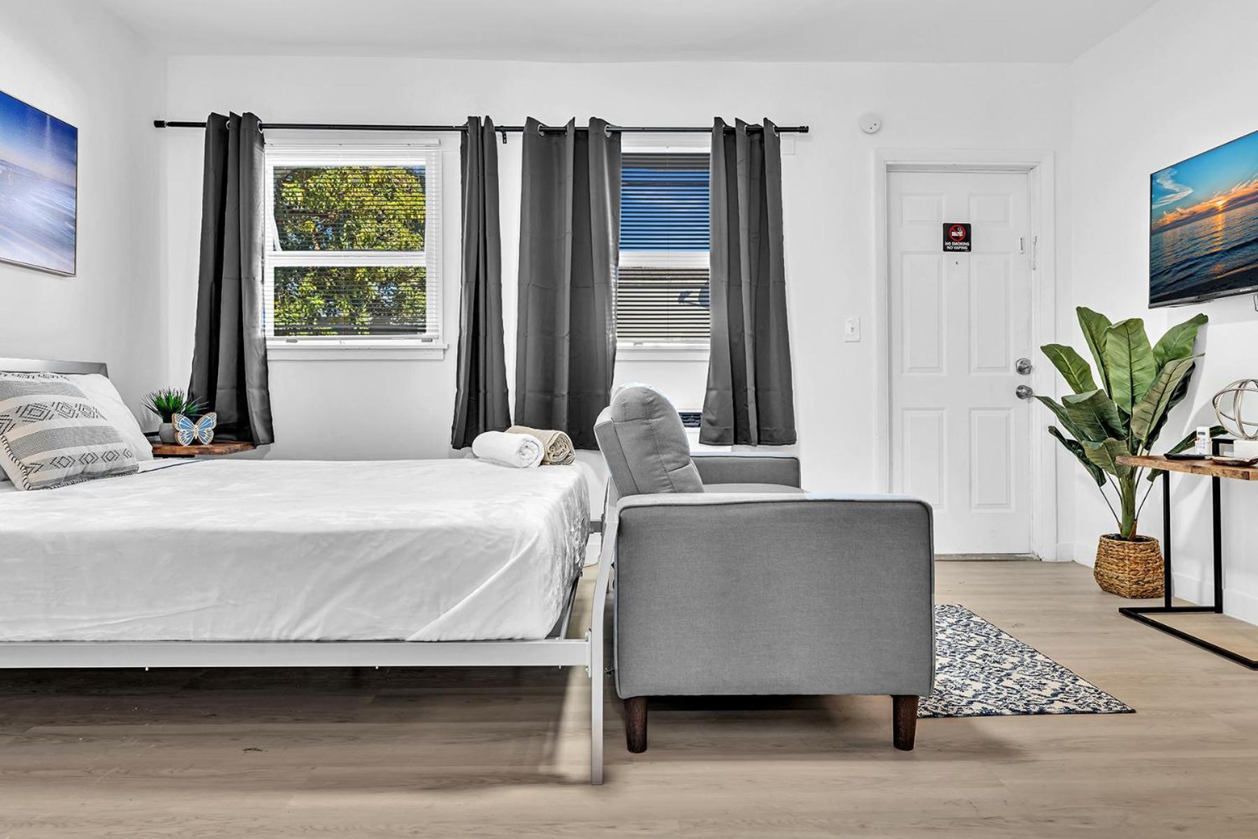 Young Circle & Hollywood Blvd Posh Studio Suite מראה חיצוני תמונה