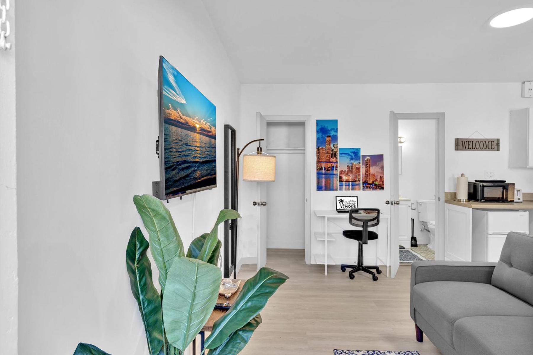 Young Circle & Hollywood Blvd Posh Studio Suite מראה חיצוני תמונה
