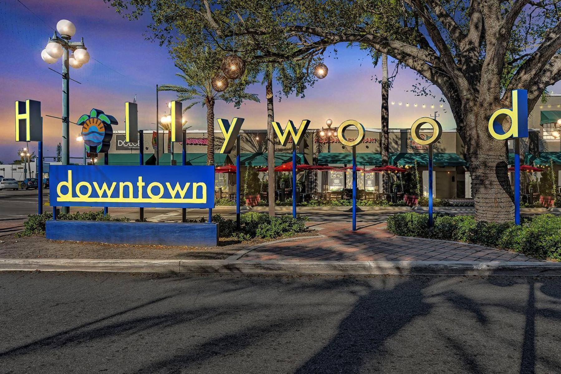Young Circle & Hollywood Blvd Posh Studio Suite מראה חיצוני תמונה